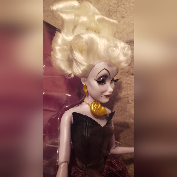 Disney Store Villains Designer Collection URSULA Doll - Picture 6 of 11